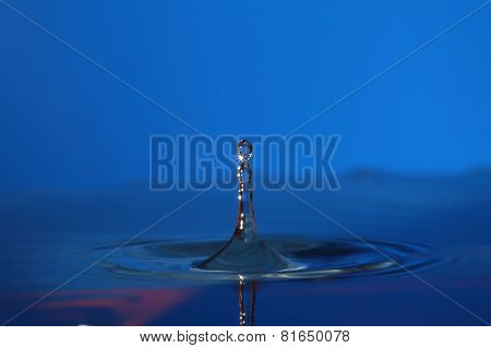 Falling into water droplets