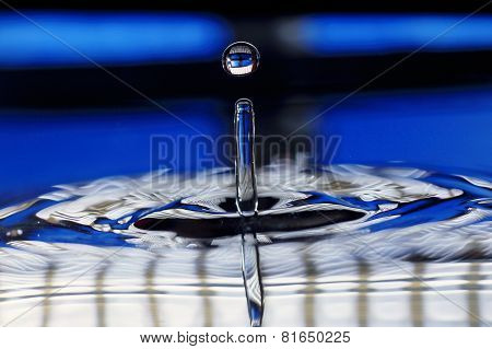 Falling into water droplets