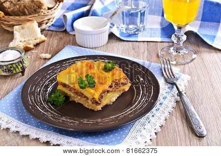 Graten Potatoes And Minced Meat