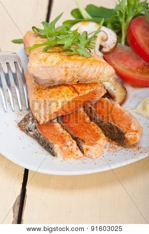 Grilled Samon Filet With Vegetables Salad