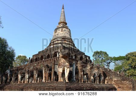 Wat Chang Lom, Si Satchanalai Historical Park, Thiland