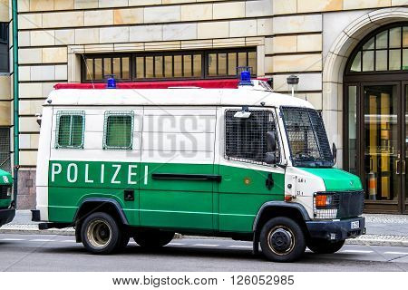 Mercedes-benz T2