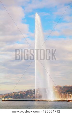 Geneva Water Fountain (Jet d'Eau) on a sunny day