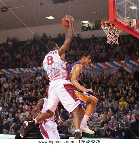 Bc Krasnye Krylia Forward Demetris Nichols (8) Throws The Ball In A Basket