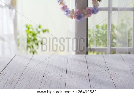 close-up look at wooden with morning bright