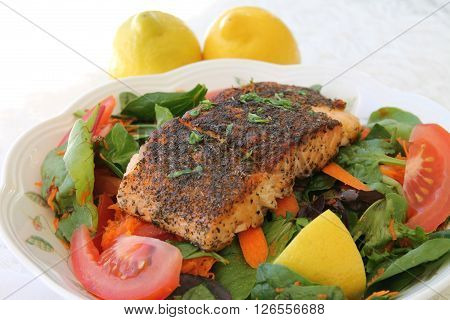 Blackened Salmon Garden Salad with Fresh Lemons