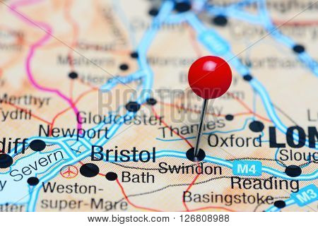 Swindon pinned on a map of UK