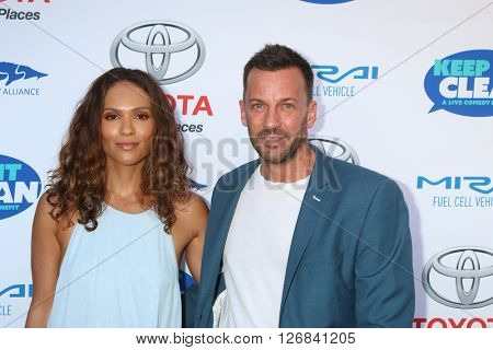 LAS VEGAS - APR 21:  Lesley-Ann Brandt, Craig Parker at the Keep It Clean Comedy Benefit For Waterkeeper at the Avalon Hollywood on April 21, 2016 in Los Angeles, CA