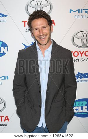 LAS VEGAS - APR 21:  Mark Feuerstein at the Keep It Clean Comedy Benefit For Waterkeeper at the Avalon Hollywood on April 21, 2016 in Los Angeles, CA