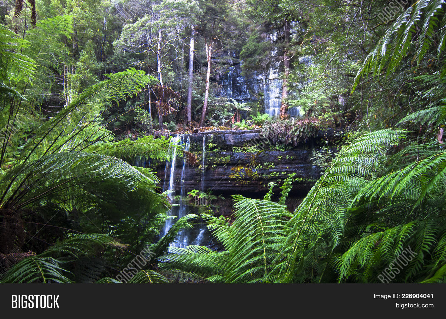 russell falls powerpoint template russell falls powerpoint background