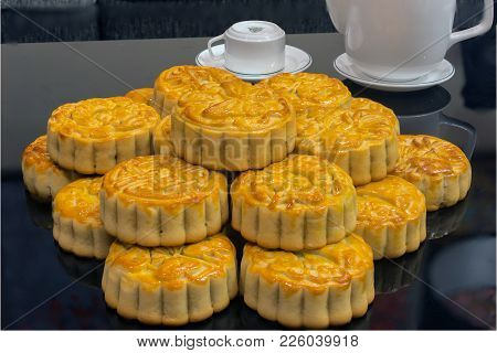 Vietnamese Mid Autumn Festival Cake. Mooncakes Are Traditional Pastries Eaten During The Mid-autumn 