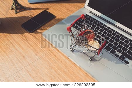 Bitcoin Shopping Card Digital Money Concept, Electronic Exchage Market Global Network On Laptop Comp
