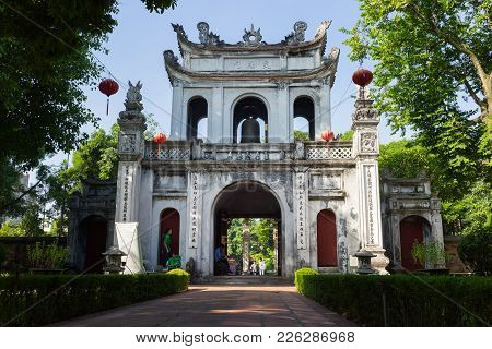 Hanoi, Vietnam - July 24, 2016: Great Portico Of Temper Of Literature Or Van Mieu In Van Mieu Street
