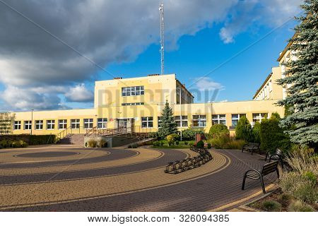 Czluchow, Pomorskie / Poland - October, 6, 2019: Building Of An Elementary School In A Small Town. P