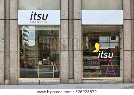 London, Uk - April 23, 2016: Itsu Health And Happiness Restaurant In London, Uk. The Restaurant Chai