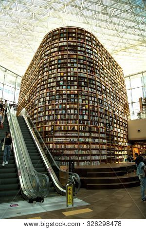 SEOUL-SOUTH KOREA, may 5, 2019:  Library located in the center of COEX Mall, Starfield Library is an open public space where anyone can freely come to sit down and read.