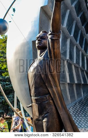 Obninsk, Russia - July 2016: Monument To The Pioneers Of Nuclear Energy. Obninsk Is The Birthplace O