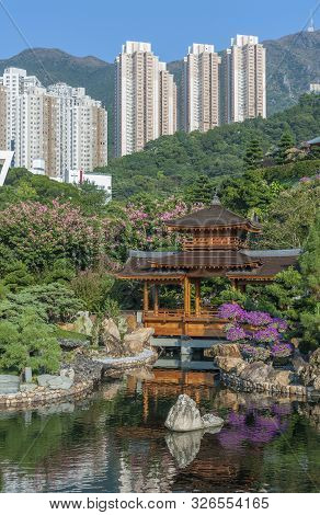 Chinese Temple - Chi Lin Nunnery In Hong Kong
