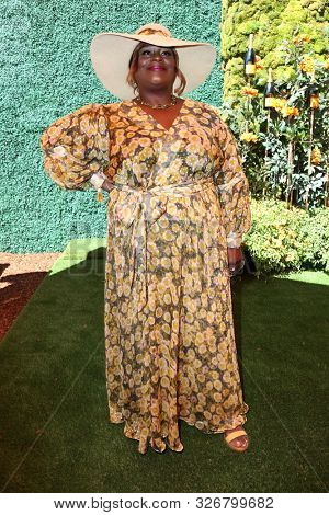 LOS ANGELES - OCT 3:  Retta at the 10th Annual Veuve Clicquot Polo Classic Los Angeles at the Will Rogers State Park on October 3, 2019 in Pacific Palisades, CA
