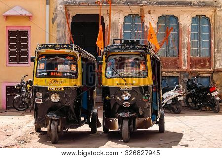 Bikaner, India - Circa March 2018. Rickshaw Cab On The Streets Of Bikaner.