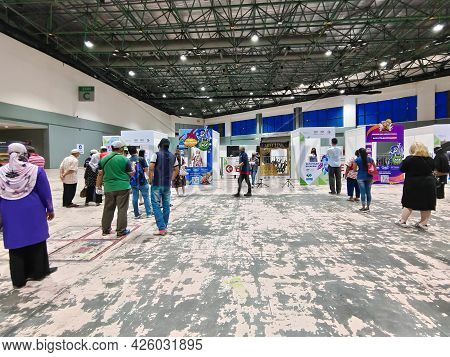 Selangor, Malaysia - July 6,2021 : Public People Can Seen Queuing And Taking Photo With The Covid-19