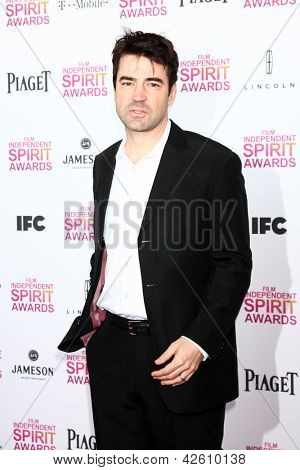 LOS ANGELES - helmi 23: Ron Livingston osallistuu 2013 Film Independent Spirit Awards teltalla