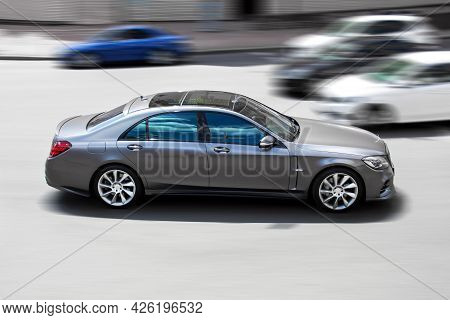 Kiev, Ukraine - June 19, 2021: Luxury German Sedan Mercedes-benz S-class W222 In Motion