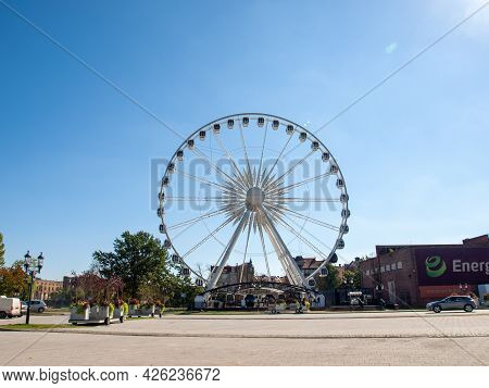 Gdansk, Poland - Sept 9, 2020: Ferris Wheel On The Granary Island In Gdansk, Poland