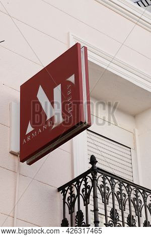 Toulouse , Ocitanie France  - 06 30 2021 : Armand Thierry Text Brand And Logo Sign Front Of Boutique