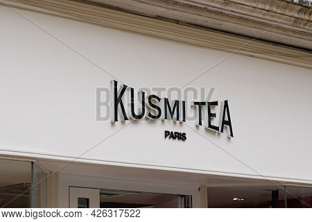 Bordeaux , Aquitaine France  - 07 04 2021 : Kusmi Tea Paris Logo Sign And Brand Text Store In Shop S