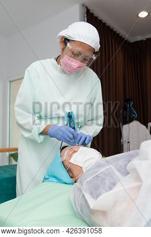 Eyebrow Tattoo Clinic Or Eyebrow Embroidery Clinic