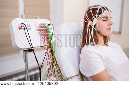 Patient Brain Testing Using Encephalography At Medical Center