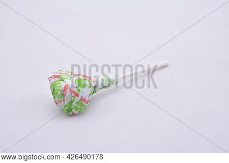 Manila, Ph - July 9 - Dum Dum Lollipop Candy Sour Apple Flavor On July 9, 2021 In Manila, Philippine