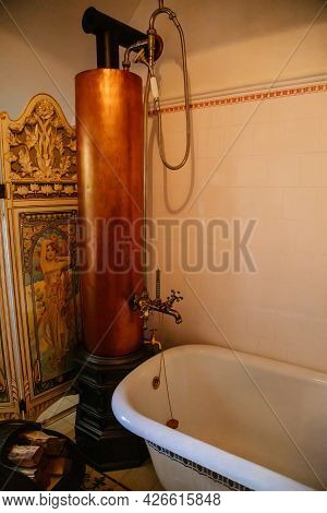 Velke Brezno, Czech Republic, 26 June 2021: Chateau Velke Brezno, Castle Interior, Bathroom With Cer