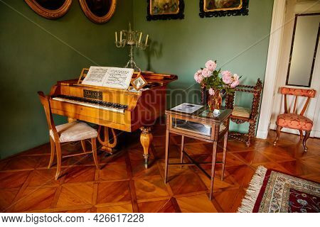 Velke Brezno, Czech Republic, 26 June 2021: Chateau Velke Brezno, Castle Interior With Baroque Furni