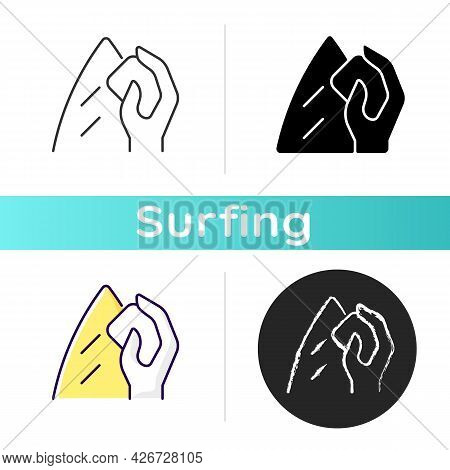 Surfboard Wax Icon. Surfwax For Applying To Board Deck. Providing Grip And Traction For Feet. Preven