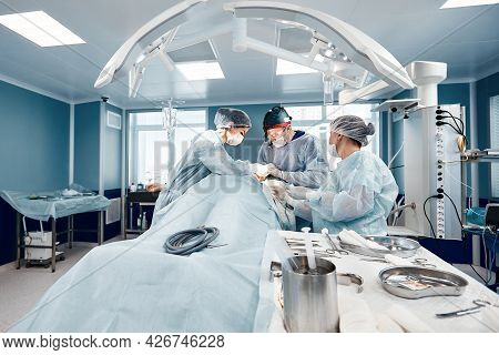 Operating Room Team Of Surgeons Oncology Plastic Surgery