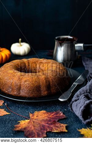 Fresh homemamde pumpkin bundt cake