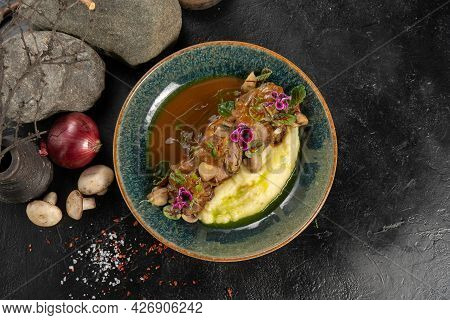 Roast Beef With Mashed Potatoes, Sweet Onions And Demiglas Sauce