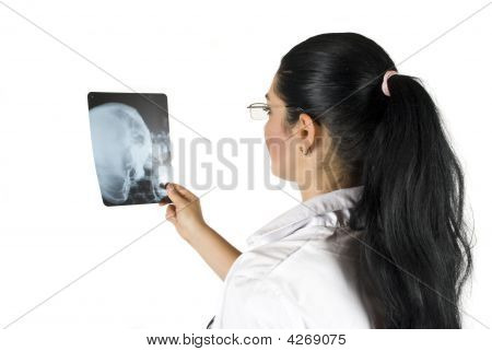 Doktor untersuchen ein x-ray