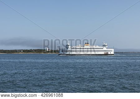 Marthas Vineyard, Usa - September 25, 2017: Ferry Island Home At The Ocean In Massachusetts, Usa.
