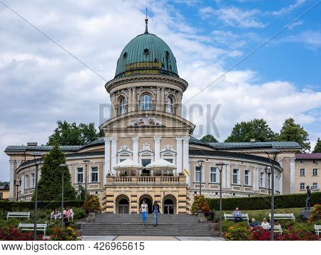 Ladek Zdroj, Poland - July 4, 2021: 
Spa House Wojciech - A Historical Building And A Park In Ladek 
