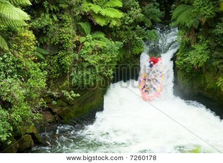 Rafting na divoké vodě