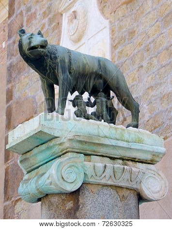 Romulus and Remus statue