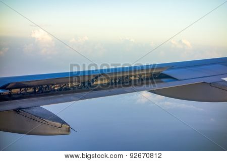 Ailerons And Flaps At Work