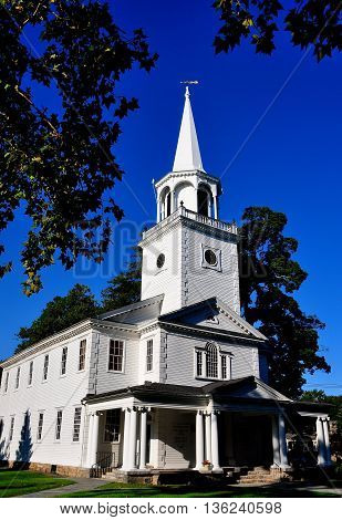Washington Connecticut - September 15 2014: The 1741-54 Meeting House of the First Congregational Church on the Village Green *