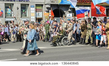 St. Petersburg, Russia - 9 May, Veteran paratroopers in action 