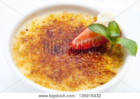 serving of cream brûlée Sweets Treat Vanilla