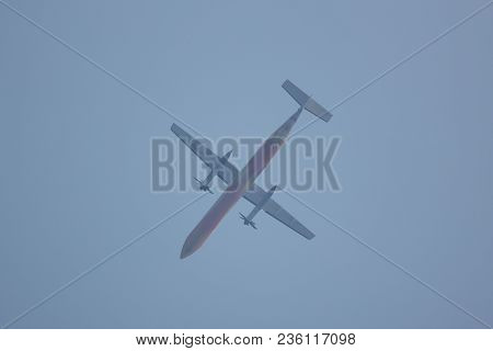 Hs-dqg Bombardier Q400 Nextgen Of Nokair.