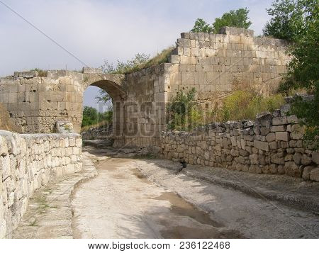 The Ancient Gate Of Horta-kapu (northern Gate), Chufut-kale Fortress. Crimea